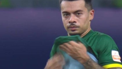  昂热主帅炮轰裁判遭禁赛处罚  