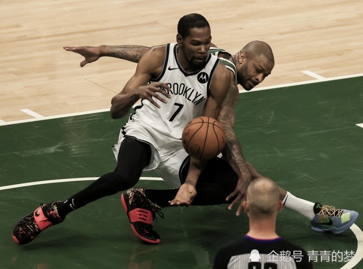  字母哥狂砍四十分雄鹿轻取尼克斯巩固东部第一